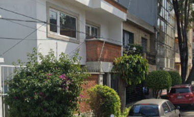 VENTA DE CASA EN Col. LETRAN DEL VALLE, BENITO JUAREZ, CDMX.