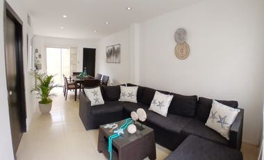 En venta casa de 3 dormitorios amoblada en Salinas.