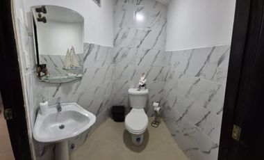 En venta casa de 3 dormitorios amoblada en Salinas.