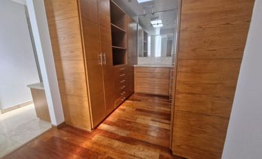 PRECIOSA CASA EN CONDOMINIO EN VENTA RODEADA DE JARDINES