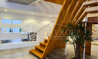 Venta de casa dentro de Urb. en el Norte de Quito