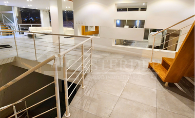 Venta de casa dentro de Urb. en el Norte de Quito