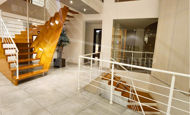 Venta de casa dentro de Urb. en el Norte de Quito