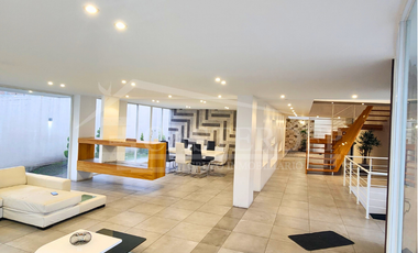 Venta de casa dentro de Urb. en el Norte de Quito