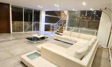 Venta de casa dentro de Urb. en el Norte de Quito