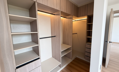 Casa independiente en venta en Nayon, 3 habitaciones + cuarto de entretenimiento