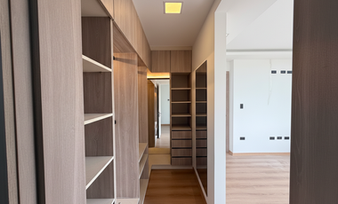 Casa independiente en venta en Nayon, 3 habitaciones + cuarto de entretenimiento