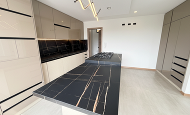 Casa independiente en venta en Nayon, 3 habitaciones + cuarto de entretenimiento