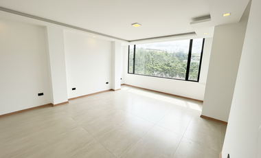 Casa independiente en venta en Nayon, 3 habitaciones + cuarto de entretenimiento