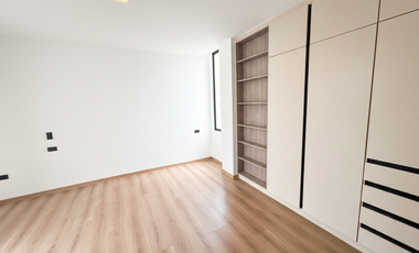 Casa independiente en venta en Nayon, 3 habitaciones + cuarto de entretenimiento