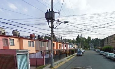 CASA EN  RECUPERACIÓN - PASEO DE ACUEDUCTO, VILLAS DE LA HACIENDA, ATIZAPAN DE ZARAGOZA, ESTADO DE MÉXICO.