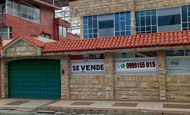 Casa de venta ideal para empresas o profesionales.