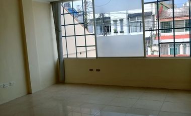 Casa de venta ideal para empresas o profesionales.