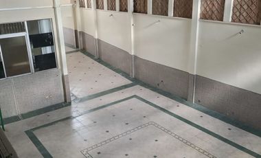 Casa de venta ideal para empresas o profesionales.