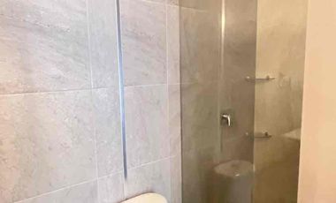 RENTA DEPARTAMENTO SEMIAMOBLADO, TERRAZA, BOSMEDIANO, CENTRO NORTE DE QUITO