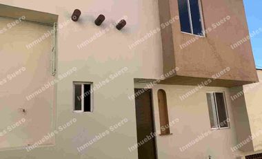 Casa de 3 recámaras, entre Murillo Vidal y Rébsamen