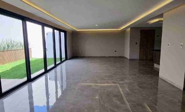 Residencia en Venta en Lomas 1