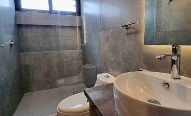 Residencia en Venta en Lomas 1