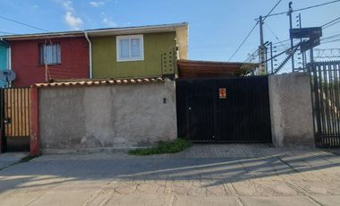 Casa A Venta En Calle Madrid En La Comuna De Conchalí