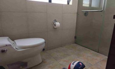 CASA COMERCIAL DE RENTA SE ENTREGA VACIA