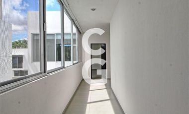 Casa en Venta en Cancun en Residencial Cumbres con Alberca