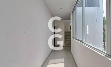 Casa en Venta en Cancun en Residencial Cumbres con Alberca