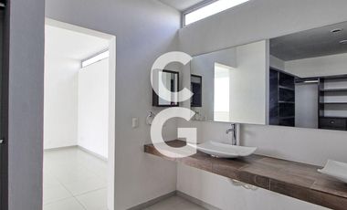 Casa en Venta en Cancun en Residencial Cumbres con Alberca