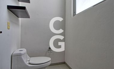 Casa en Venta en Cancun en Residencial Cumbres con Alberca