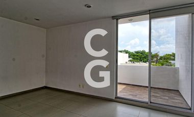 Casa en Venta en Cancun en Residencial Cumbres con Alberca
