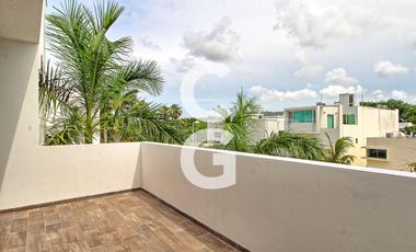 Casa en Venta en Cancun en Residencial Cumbres con Alberca