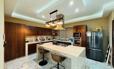 CASA EN VENTA EN FRACCIONAMIENTO LA VISTA