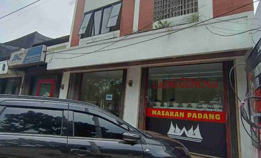 Dijual Cepat 2 Unit Ruko 2 Lantai Gandeng di Jalan Utama, Rumah Makan Padang Lengkap dengan Perabotan.