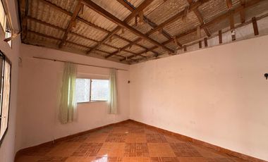 VILLAMIL PLAYAS VENDO CASA DE UN PISO CERCA AL MAR