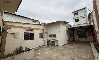 VILLAMIL PLAYAS VENDO CASA DE UN PISO CERCA AL MAR