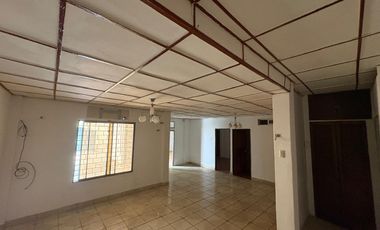 VILLAMIL PLAYAS VENDO CASA DE UN PISO CERCA AL MAR
