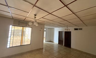 VILLAMIL PLAYAS VENDO CASA DE UN PISO CERCA AL MAR