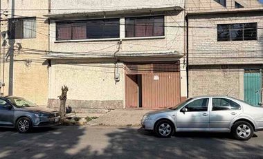 CASA BODEGA EN VENTA