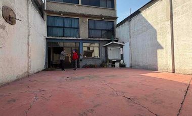 CASA BODEGA EN VENTA