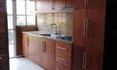 Se vende casa grande en privada dentro de fraccionamiento villas del campo, Calimaya, Estado de México