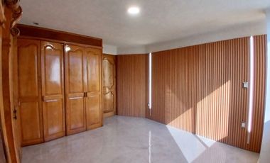 Penthouse moderno, con excelente ubicación, iluminación y espacios. 3 recámaras, 3 baños, roof garden