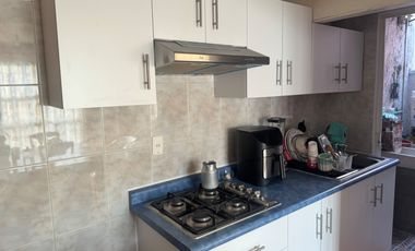 CASA EN ESQUINA EN PRIVADA CON ACCESO CONTROLADO