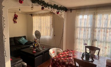 CASA EN ESQUINA EN PRIVADA CON ACCESO CONTROLADO