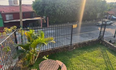 CASA EN ESQUINA EN PRIVADA CON ACCESO CONTROLADO