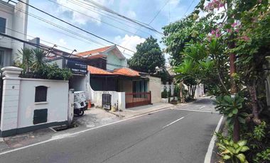 Rumah Strategis untuk Kantor/Usaha dekat Stasiun dan Tol Cawang di Tebet Timur, Jaksel