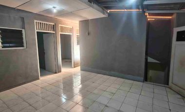 Rumah Strategis untuk Kantor/Usaha dekat Stasiun dan Tol Cawang di Tebet Timur, Jaksel
