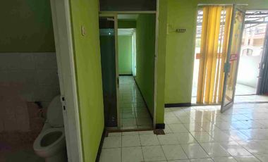 Rumah Strategis untuk Kantor/Usaha dekat Stasiun dan Tol Cawang di Tebet Timur, Jaksel