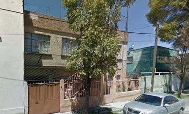 CASA EN PERFECTO ESTADO Y LISTA PARA ADQUIRIR MEDIANTE UNA REGULARIZACION DE ADEUDOS.