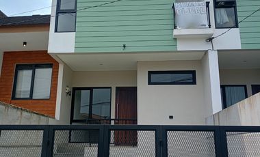 Rumah Baru Siap Huni Di Jl.Cihanjuang dekat polban bandung utara