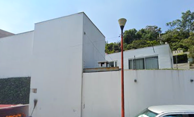 CASA EN RESIDENCIAL EN VENTA EN JARDINES DEL PREDEGAL EN SAN ÁNGEL, COYOACÁN, CDMX. REMATE BANCARIO EN EXCELENTE UBICACIÓN.