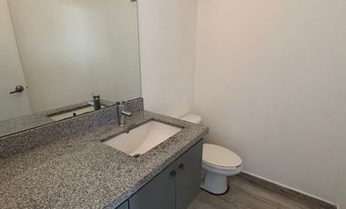 Renta casa en Colinas de San Jerónimo con alberca